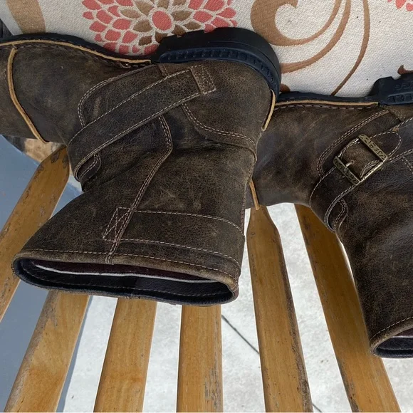 UGG Men's Dark Brown Leather Boots - Picture 8 of 9